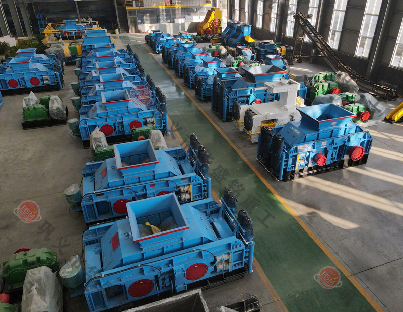 石英砂制砂子設(shè)備哪家好？全液壓對(duì)輥制砂機(jī)多少錢(qián)？