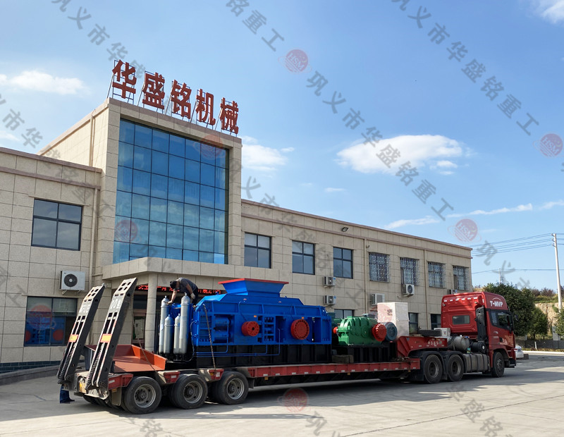 大型液壓對(duì)輥破碎機(jī)生產(chǎn)線(xiàn)發(fā)往西藏